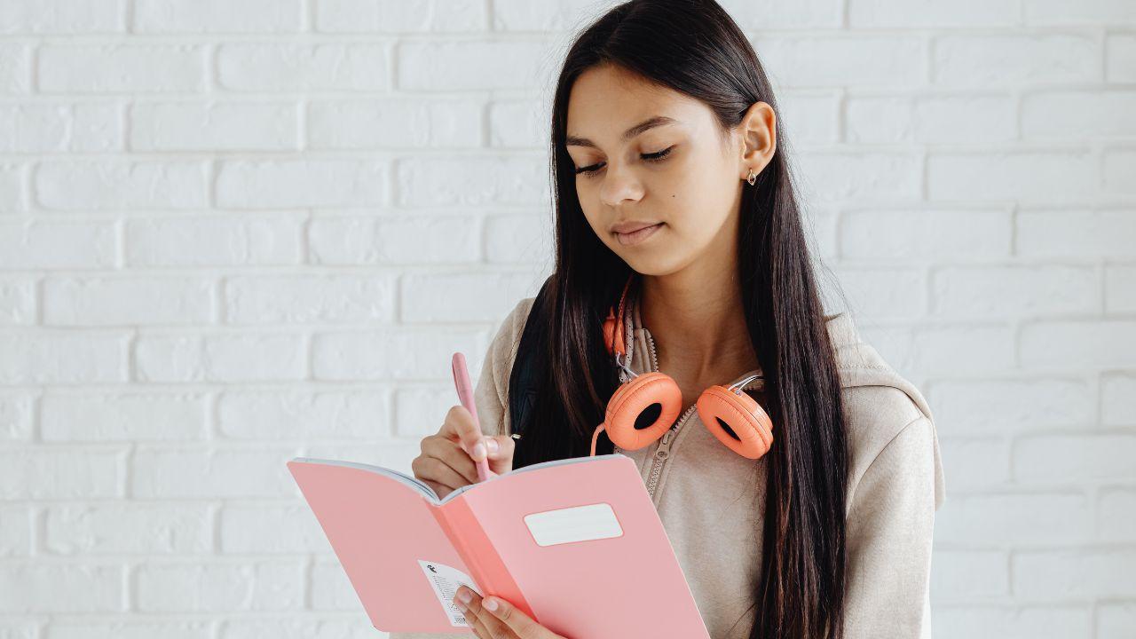 Mahasiswa Dan Proses Adaptasi Dari Dunia Sekolah Ke Dunia Perkuliahan