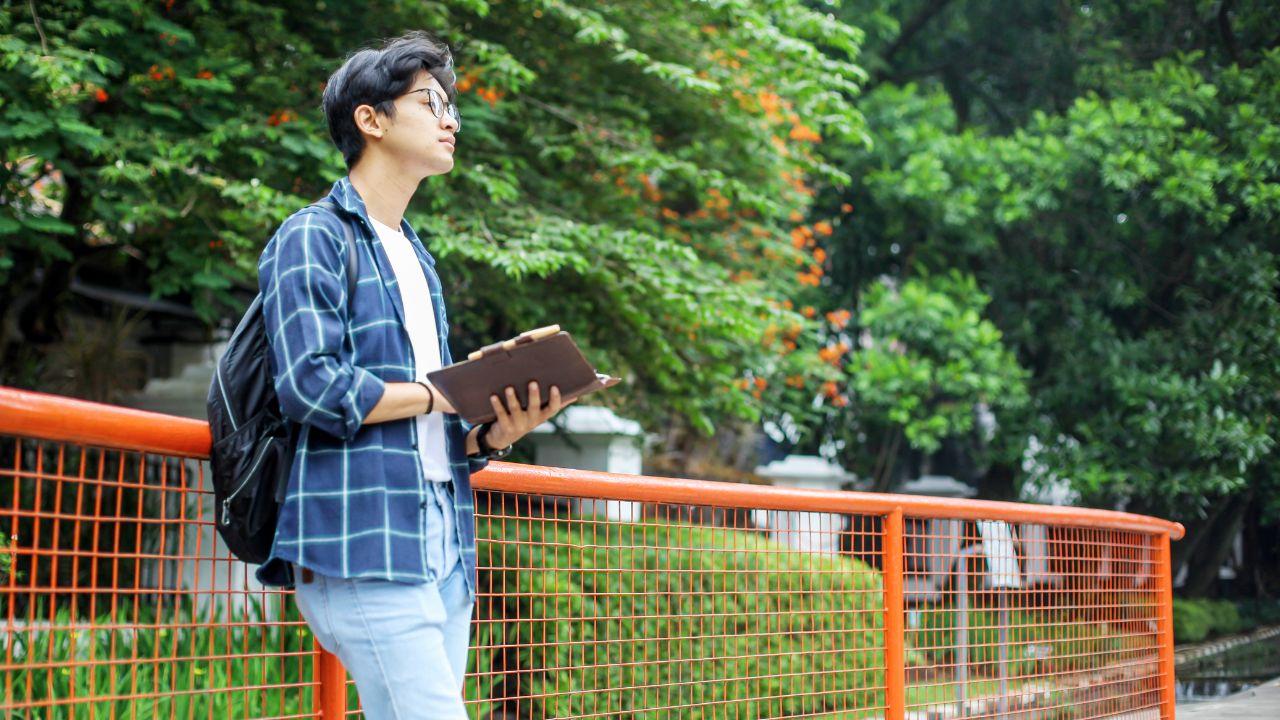 Etika Pergaulan Mahasiswa Dan Pengaruhnya Terhadap Kehidupan Kampus Yang Harmonis