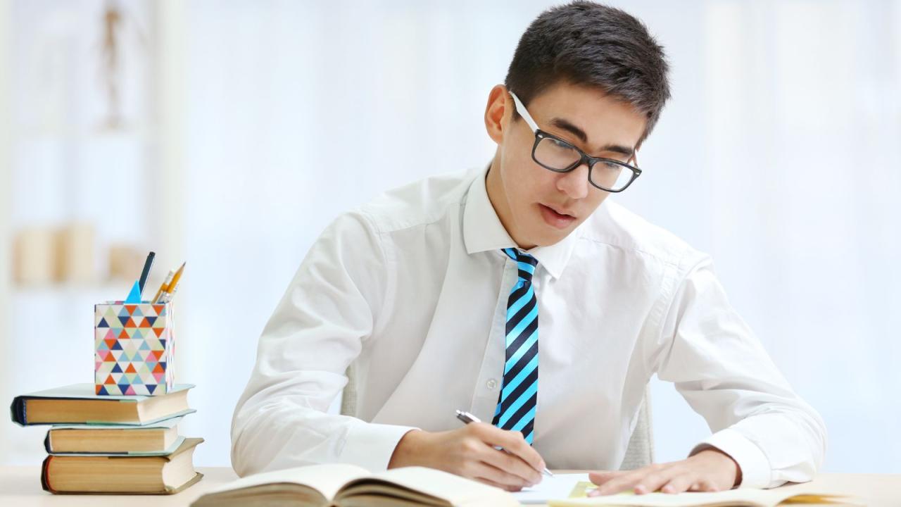 Mahasiswa Dan Adaptasi Dunia Kerja: Mempersiapkan Diri Sejak Bangku Kuliah