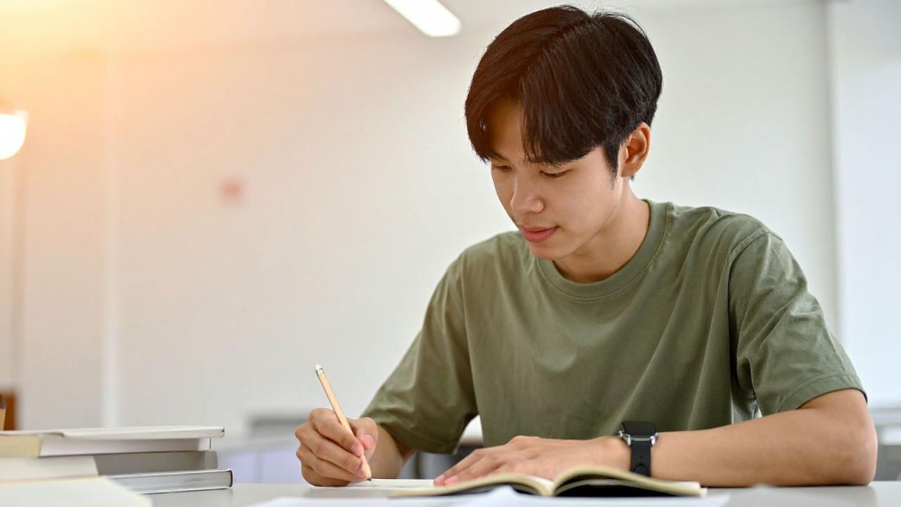 Mahasiswa Dan Budaya Diskusi: Mengasah Pola Pikir Kritis Di Lingkungan Kampus