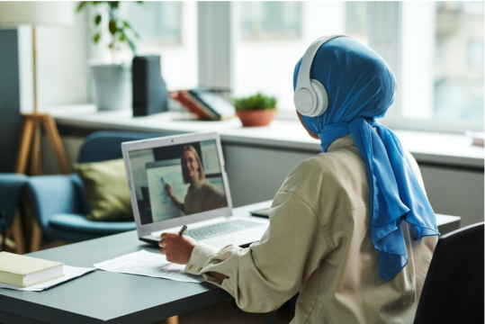 Gambar Artikel Belajar Online Lebih Mudah Dan Fleksibel Bersama YukBelajar.com, Marketplace Video Pembelajaran Untuk Semua