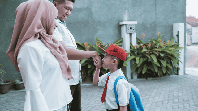 Peran Orang Tua Dalam Pendidikan Anak