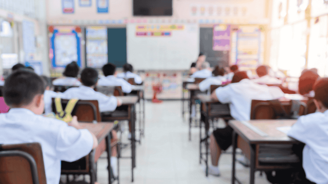 Gambar Artikel Sekolah Dan Pendidikan Moral: Membangun Generasi Beretika Dan Bertanggung Jawab