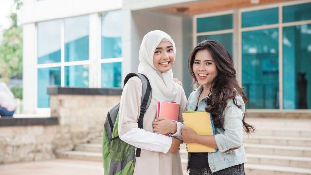 Gambar Artikel Mahasiswa Dan Realitas Kehidupan Kampus: Belajar, Bersosialisasi, Dan Bertahan