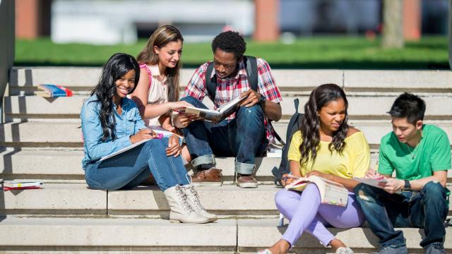 Kehidupan Mahasiswa Sebagai Fondasi Masa Depan