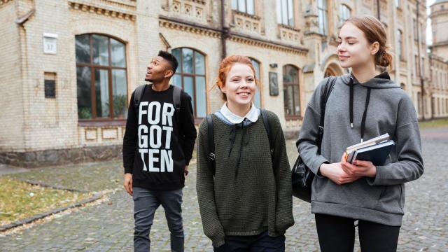 Gambar Artikel Kehidupan Mahasiswa Perantau Dan Tinggal Di Kos: Proses Belajar Mandiri Dan Kedewasaan