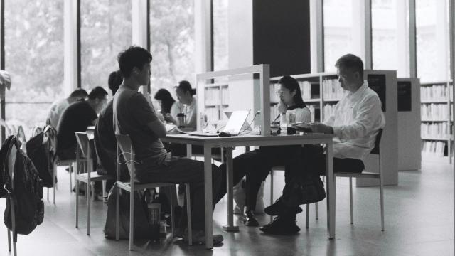 Gambar Artikel Pengembangan Literasi Mahasiswa Melalui Kurikulum Inklusif Dan Pendidikan Karakter Di Universitas Indonesia