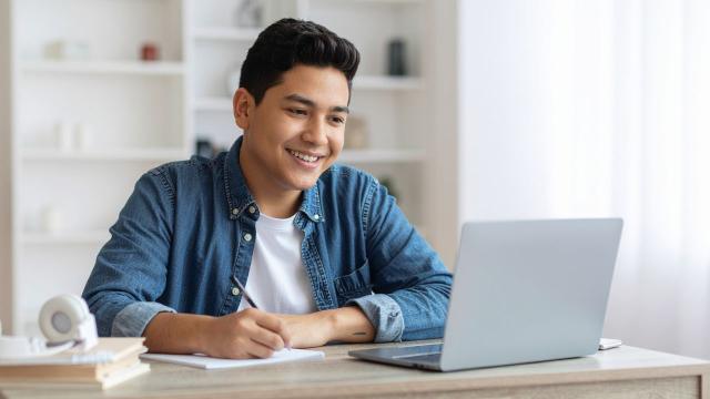 Mahasiswa Dan Pentingnya Literasi Digital Dalam Dunia Pendidikan Modern