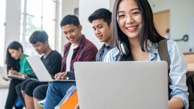 Mahasiswa Berdaya Saing: Mengoptimalkan Organisasi, Pergaulan, Dan Kesehatan Untuk Masa Depan