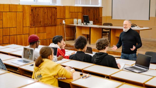 Mahasiswa Dan Pentingnya Kemampuan Problem Solving Dalam Dunia Akademik Dan Karier