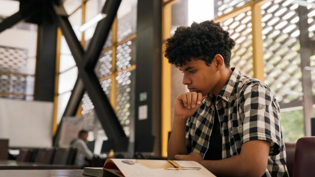 Komitmen Universitas Indonesia Dalam Menanamkan Etika Akademik Dan Karakter Mahasiswa
