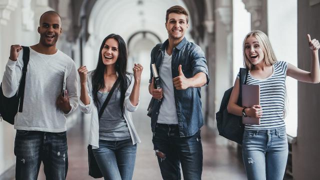 Membangun Generasi Emas: Peran Mahasiswa Dalam Pendidikan, Organisasi, Dan Kesehatan Kampus