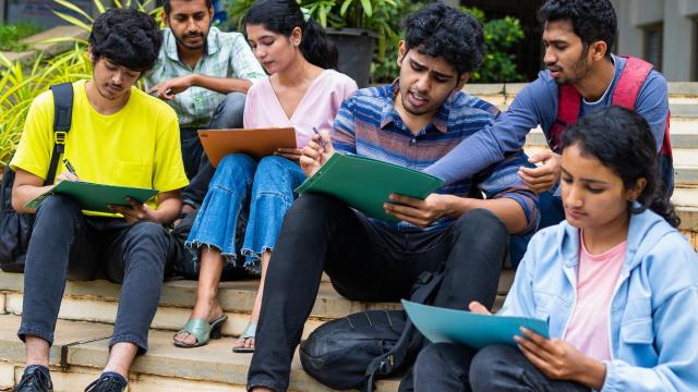 Mahasiswa Dan Keseimbangan Hidup: Menata Akademik, Sosial, Dan Kesehatan Secara Bijak