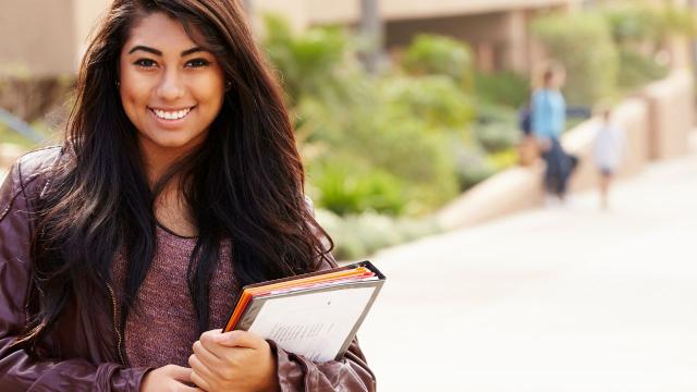 Mahasiswa Adaptif Di Era Perubahan: Menyatukan Pendidikan, Organisasi, Dan Kesehatan