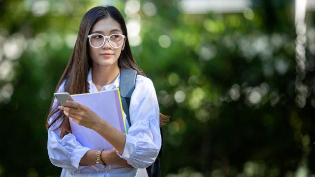 Gambar Artikel Mahasiswa Dan Keseimbangan Hidup Digital: Mengelola Teknologi, Akademik, Dan Kesehatan Mental