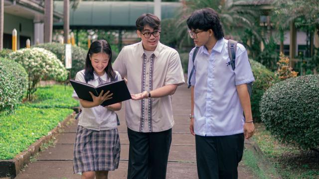 Gambar Artikel Mahasiswa Dan Peran Kewirausahaan Kampus: Membangun Inovasi, Karakter, Dan Kesehatan