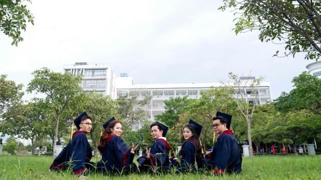 Gambar Artikel Mahasiswa Indonesia Di Tengah Perubahan Zaman: Kesiapan Akademik, Sosial, Dan Kesehatan Mental