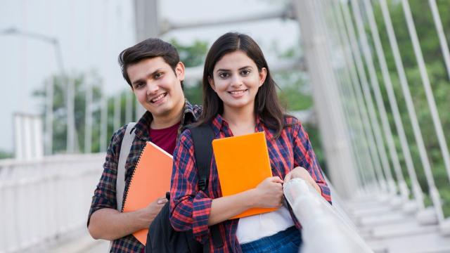 Gambar Artikel Membangun Mahasiswa Berdaya Saing Global Melalui Pendidikan Tinggi Yang Adaptif Dan Inklusif