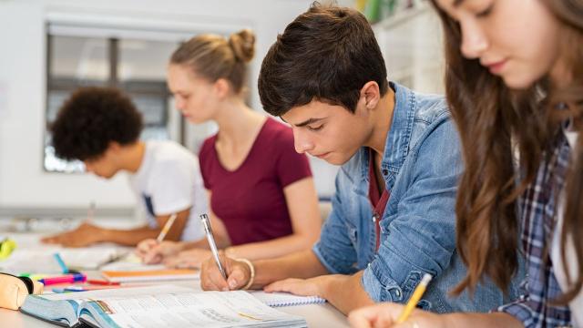 Gambar Artikel Kolaborasi Mahasiswa Dan Universitas Dalam Meningkatkan Kualitas Pendidikan Tinggi