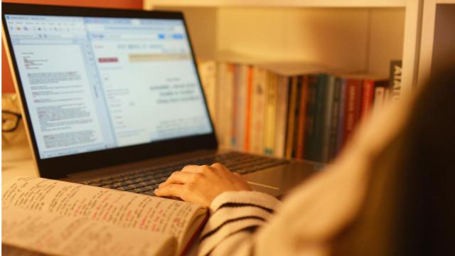 Gambar Artikel Peran Mahasiswa Dalam Mengembangkan Etika Komunikasi Di Lingkungan Akademik Dan Sosial