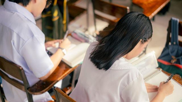 Gambar Artikel Menjadi Mahasiswa Cerdas Dan Sehat: Menata Pendidikan, Pergaulan, Dan Aktivitas Kampus Di Indonesia