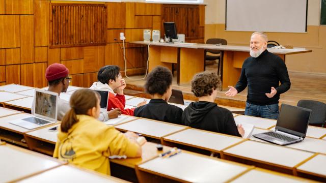 Gambar Artikel Mahasiswa Dan Pentingnya Kemampuan Adaptasi Di Tengah Perubahan Zaman