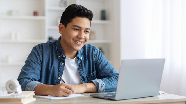 Gambar Artikel Mahasiswa Dan Pentingnya Kemampuan Literasi Digital Di Era Teknologi