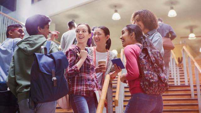 Kehidupan Mahasiswa Di Universitas Indonesia: Menuntut Ilmu Dan Menyiapkan Masa Depan