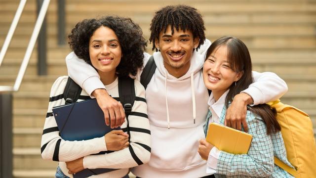 Mahasiswa Dan Kehidupan Sehari-hari Di Tengah Kesibukan Kampus