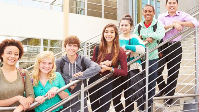 Gambar Artikel Mahasiswa Dan Peran Lingkungan Akademik Dalam Membentuk Etos Belajar