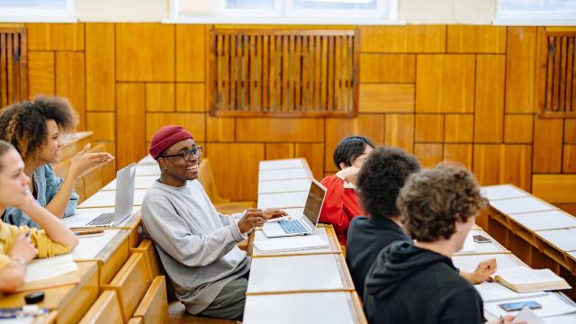 Mahasiswa Dan Peran Pengalaman Akademik Dalam Membangun Kepercayaan Diri