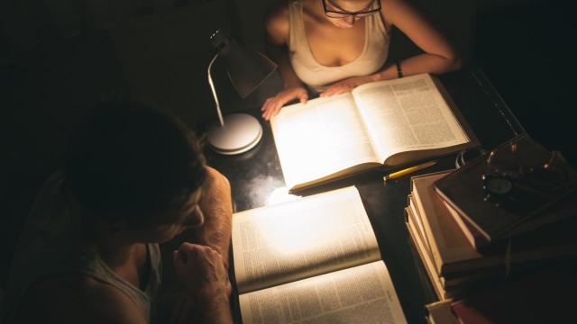 Gambar Artikel Mahasiswa Dan Perjalanan Membangun Kemandirian Selama Masa Kuliah