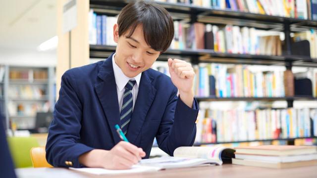 Gambar Artikel Mahasiswa Dan Dinamika Kehidupan Sosial Di Luar Ruang Kelas