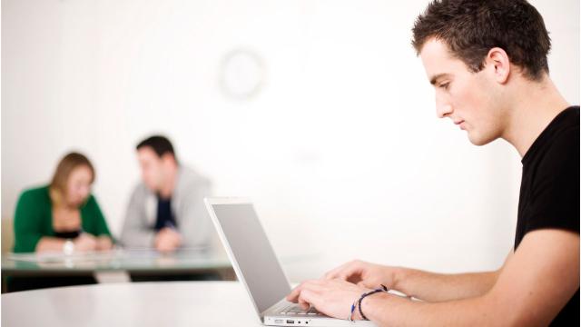 Gambar Artikel Mahasiswa Aktif Berorganisasi Untuk Melatih Jiwa Kepemimpinan