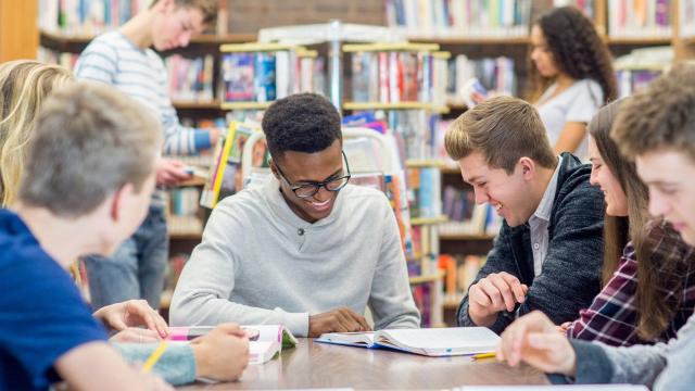 Gambar Artikel Mahasiswa Dan Peran Organisasi Dalam Pengembangan Karier