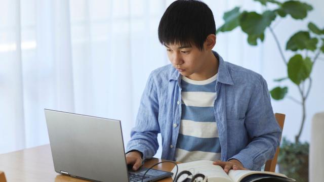 Gambar Artikel Pengaruh Aktivitas Organisasi Terhadap Prestasi Akademik Mahasiswa