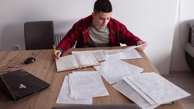 Mahasiswa Dan Peran Lingkungan Kampus Dalam Membangun Budaya Akademik