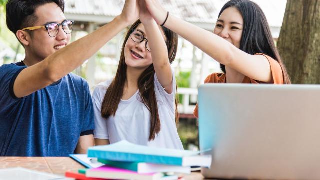 Gambar Artikel Mahasiswa Indonesia Dan Peran Lingkungan Kampus Dalam Pembentukan Sikap Profesional