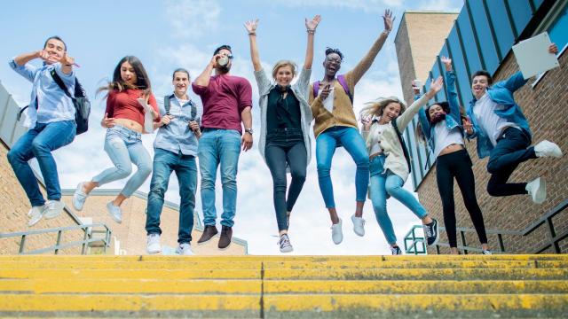 Gambar Artikel Mahasiswa Indonesia Dan Peran Kampus Dalam Mengembangkan Potensi Akademik