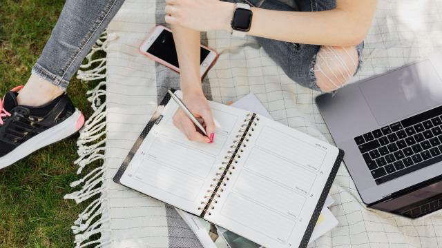 Gambar Artikel Mahasiswa Indonesia Dan Strategi Mengatasi Tekanan Akademik