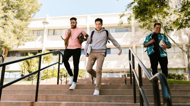 Gambar Artikel Mahasiswa Indonesia Dan Pentingnya Kemandirian Dalam Kehidupan Kampus