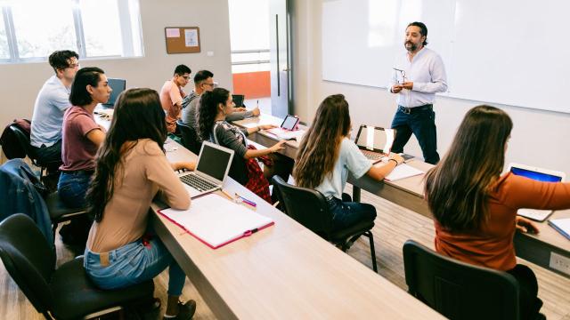 Gambar Artikel Mahasiswa Indonesia Dan Peran Literasi Digital Dalam Pembelajaran Modern