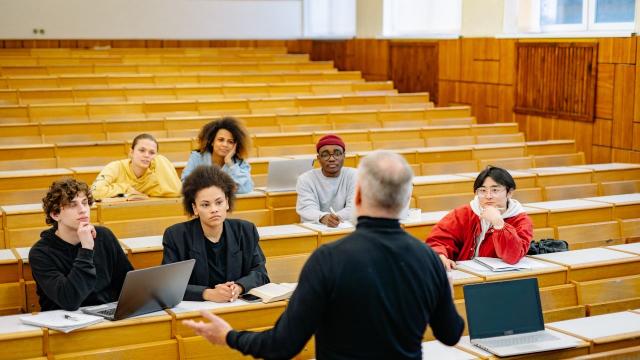 Gambar Artikel Mahasiswa Indonesia Dan Peran Strategisnya Dalam Peningkatan Mutu Universitas