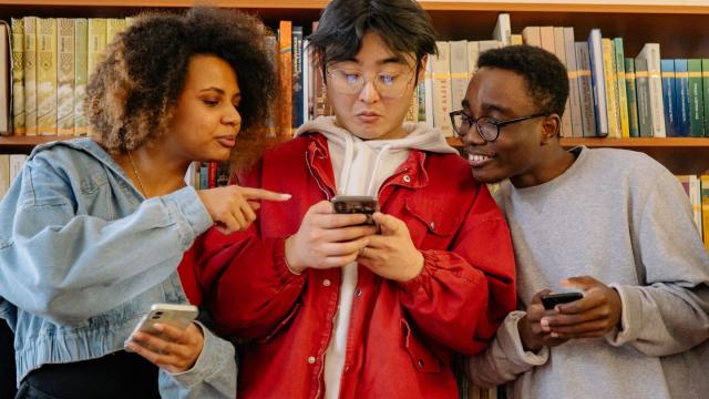 Peran Pendidikan Tinggi Dalam Membentuk Etika Dan Kepedulian Sosial Mahasiswa