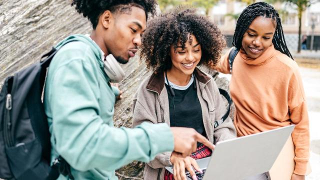 Gambar Artikel Adaptasi Mahasiswa Terhadap Perubahan Sistem Pembelajaran Di Universitas