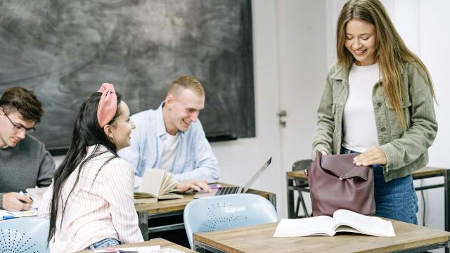 Gambar Artikel Mahasiswa Dan Dinamika Pergaulan Di Lingkungan Universitas