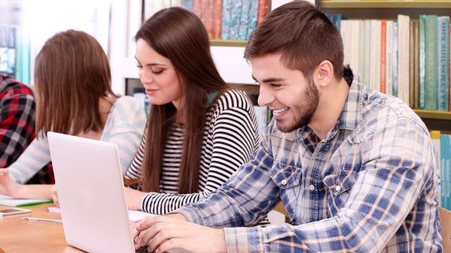 Gambar Artikel Kesejahteraan Mahasiswa Sebagai Faktor Penunjang Keberhasilan Akademik