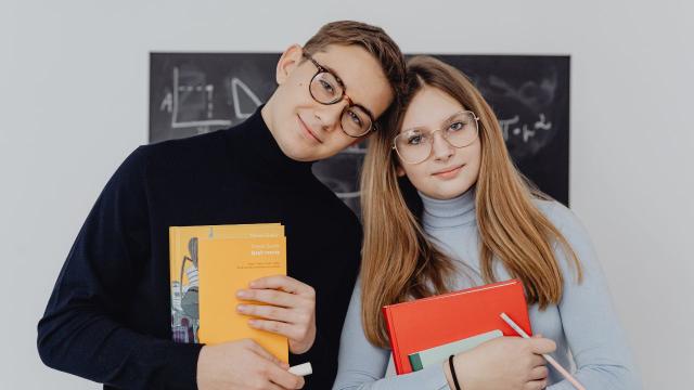 Gambar Artikel Mahasiswa, Organisasi, Dan Kesehatan: Menjaga Keseimbangan Akademik Dan Kehidupan Sosial