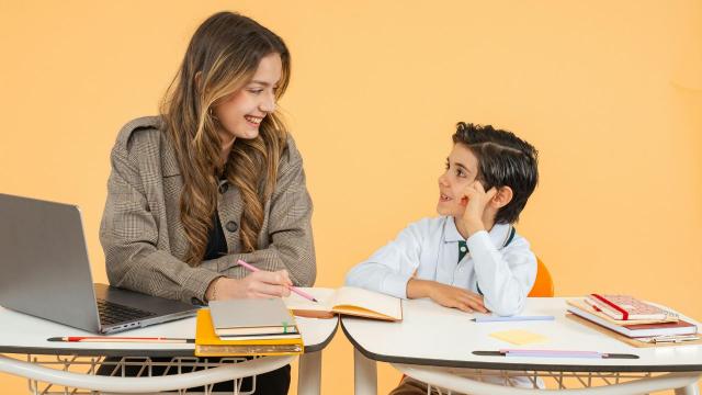 Mahasiswa Dan Tantangan Sehari-hari: Dari Kuliah Hingga Kehidupan Sosial