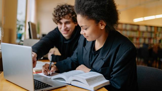 Gambar Artikel Mahasiswa Dan Dinamika Kurikulum Di Perguruan Tinggi